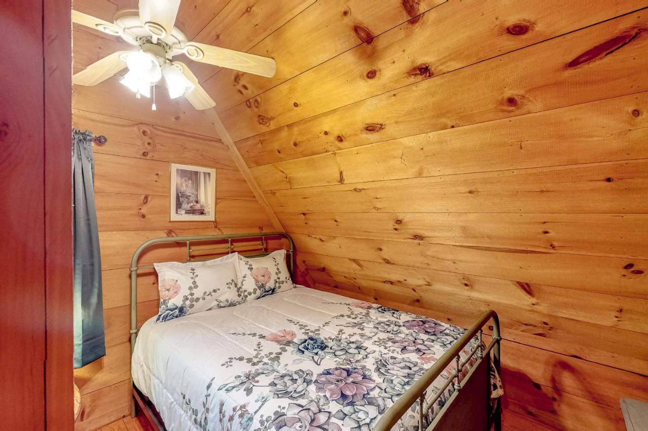 The Scaly Mountain Cabin Exterior photo