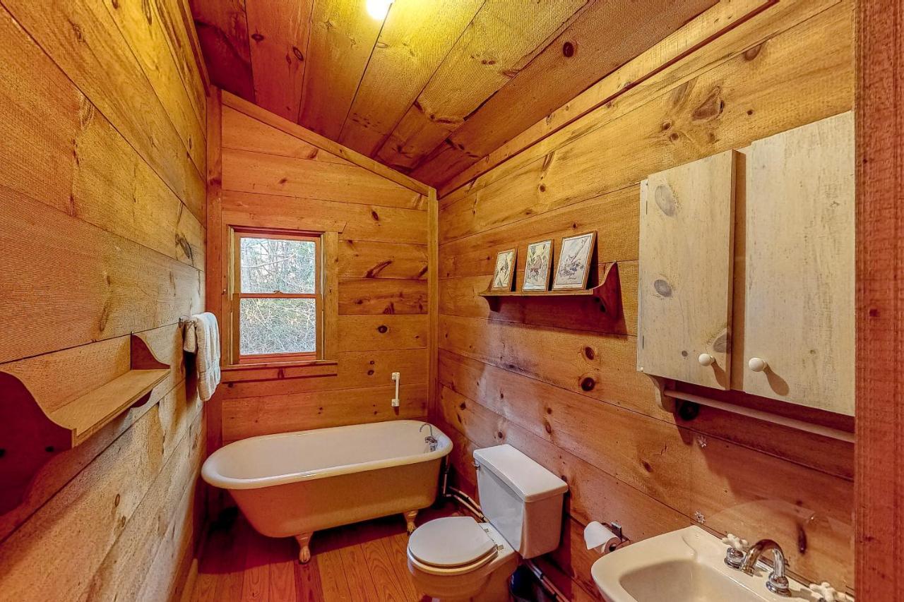 The Scaly Mountain Cabin Exterior photo