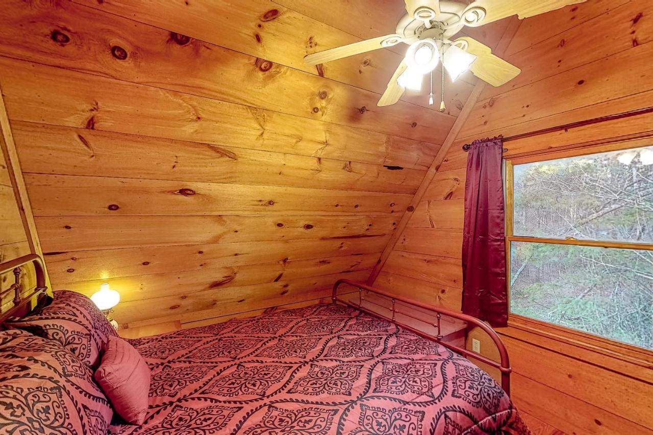 The Scaly Mountain Cabin Exterior photo