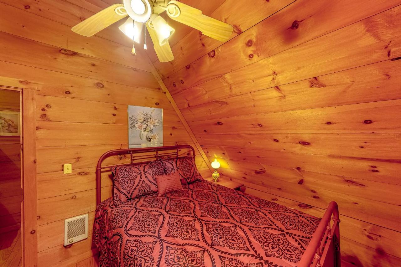 The Scaly Mountain Cabin Exterior photo